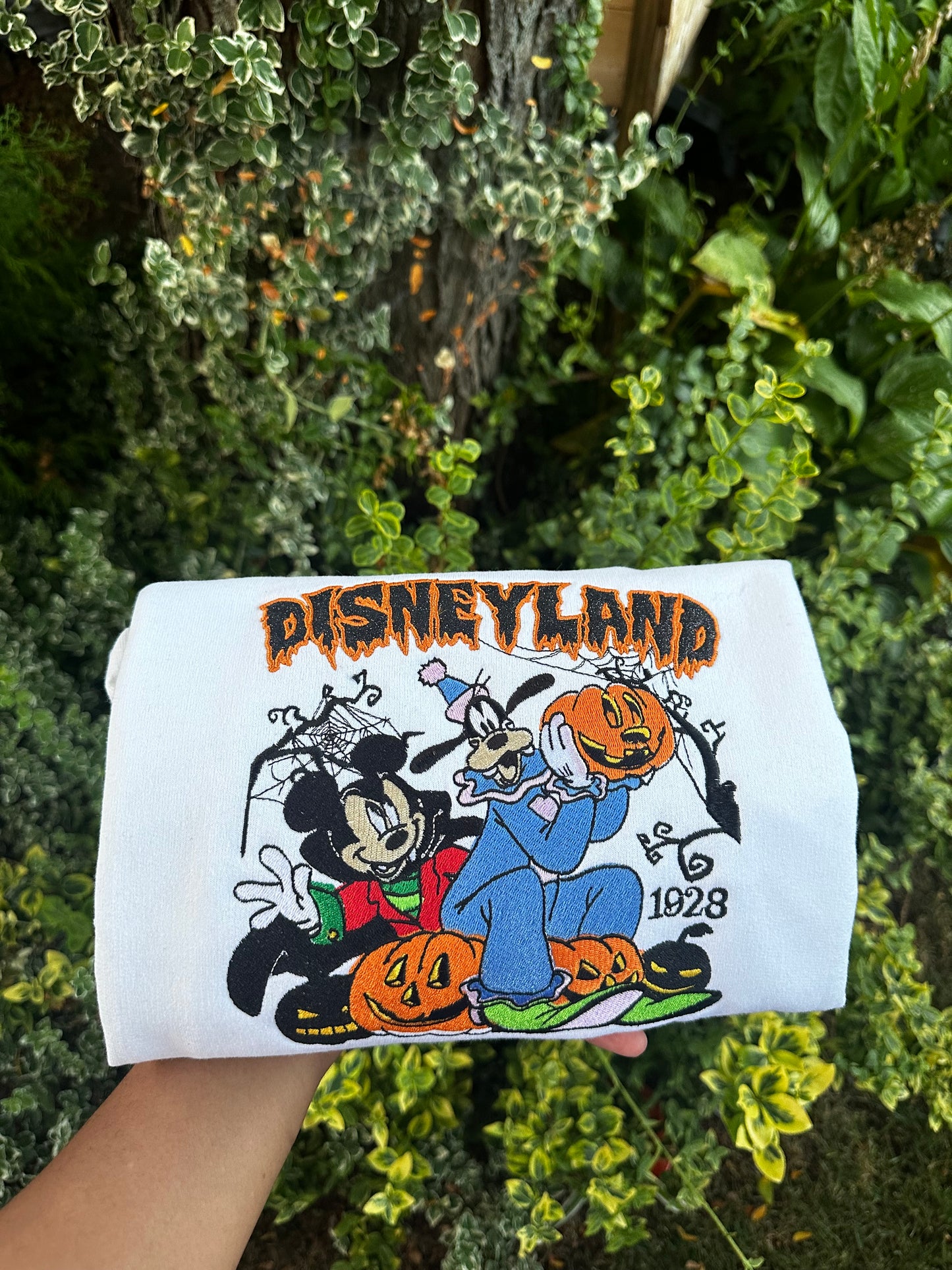Vintage-Inspired Halloween Duo Crewneck – Pumpkin Patch Embroidered Sweatshirt (Est. 1928)
