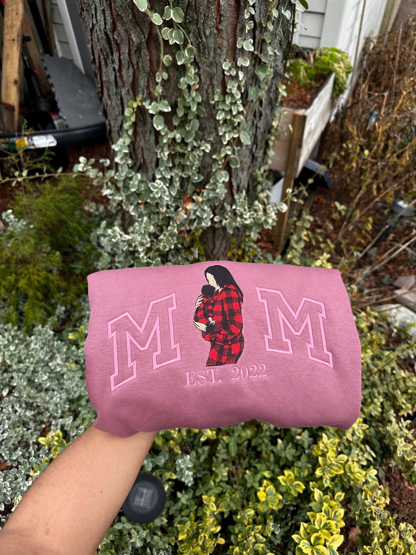 Mom Sweatshirt with Photo, Custom Embroidered Hoodie Mama and Kids Portrait, Mother’s Day, Custom Embroidery Shirt For Mom Mama Mommy