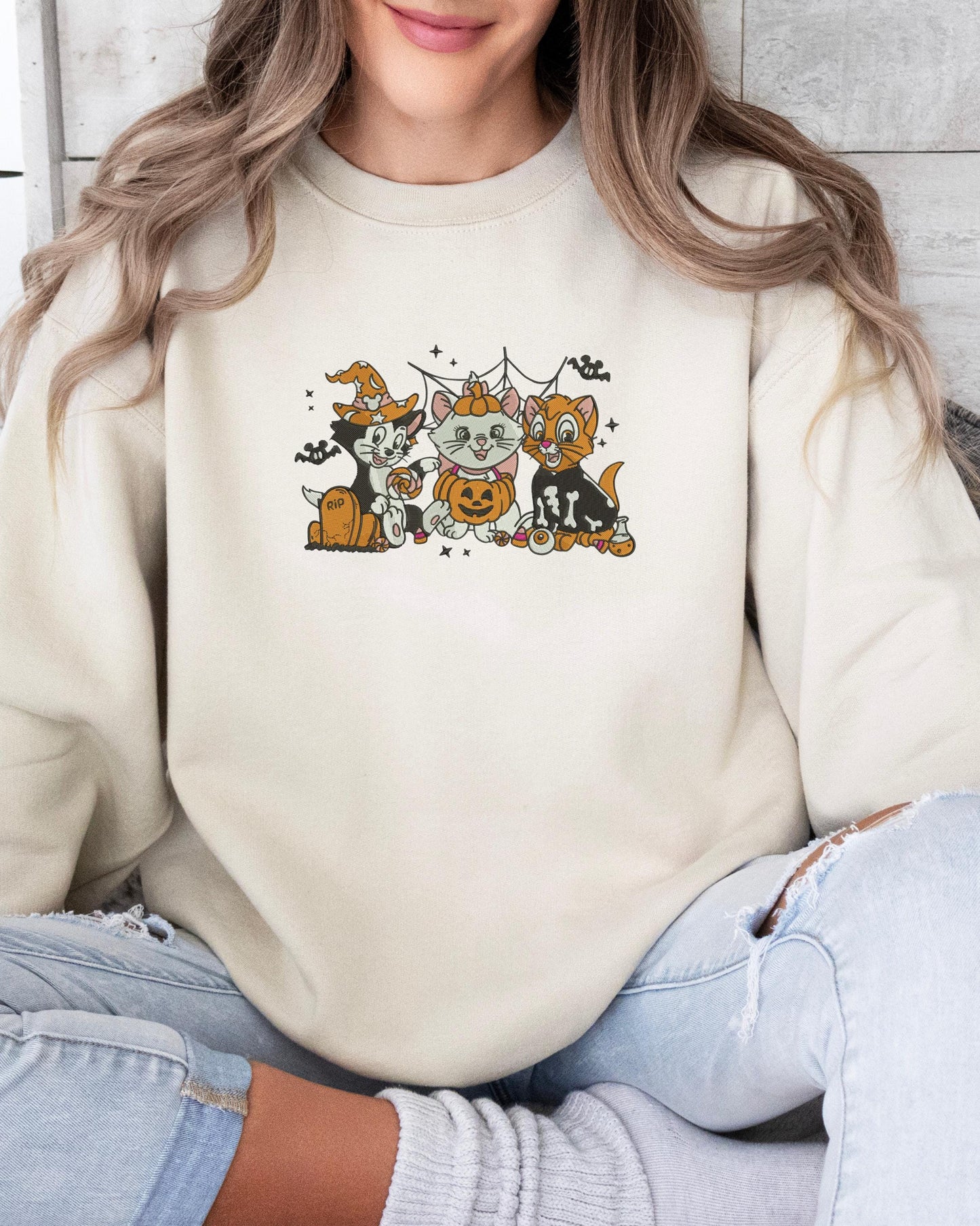 Embroidered Cat Halloween Sweatshirt, Halloween Gifts, Gift for Her, Cat Mom Sweatshirt,Halloween Cute Gift, Gift for Daughter, Halloween